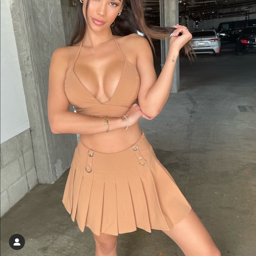 Atomic top & camil skirt set